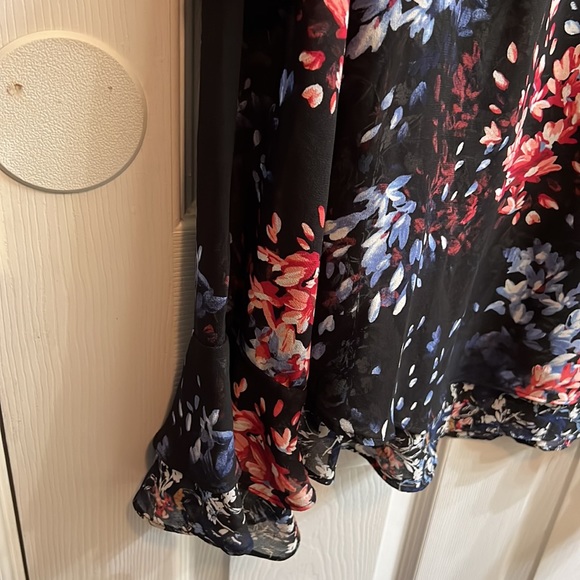 Top - Picture 3 of 4